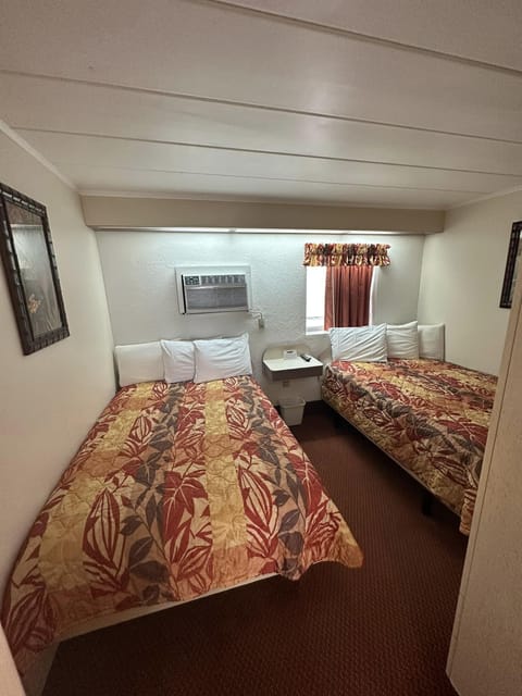 Room | In-room safe, iron/ironing board, free WiFi, bed sheets