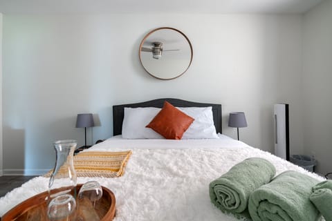 Design Apartment | Egyptian cotton sheets, premium bedding, down comforters