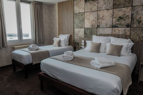 la chambre triple vue sur mer | Desk, free WiFi