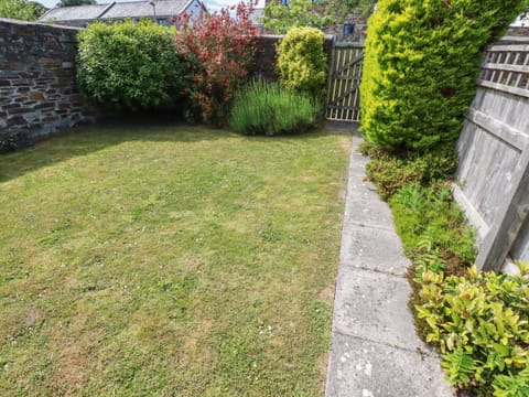 Cottage | Property grounds