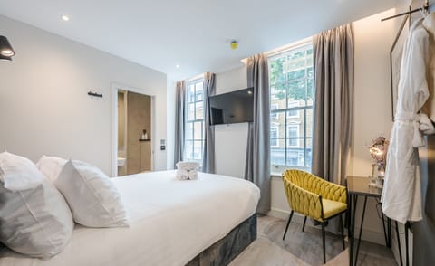 Deluxe Double Room | Room amenity