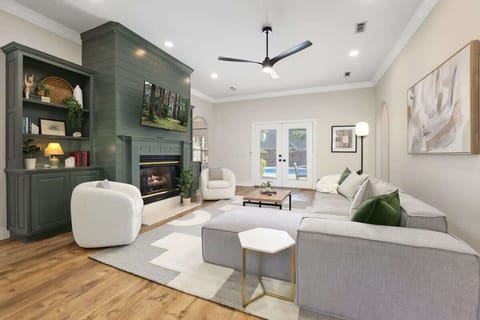 Welcome to Poolside Place - your new home away from home!