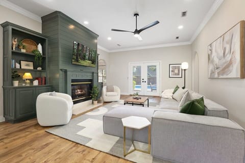 Welcome to Poolside Place - your new home away from home!