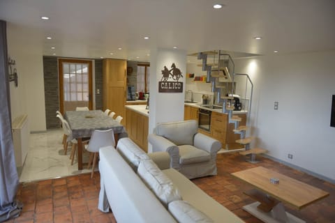 vue salon et cuisine