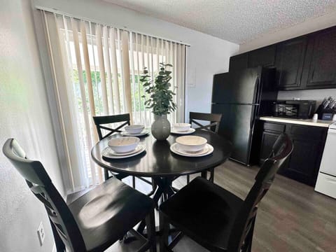 Family Apartment, 2 Bedrooms | Private kitchen | Fridge, microwave, oven, stovetop