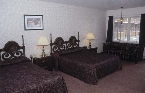 Standard Room, 2 Double Beds, Non Smoking | Desk, iron/ironing board, free WiFi, bed sheets