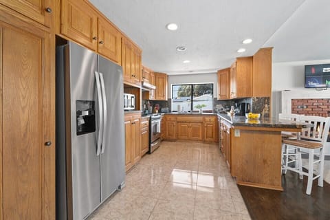 Fully equipped kitchen