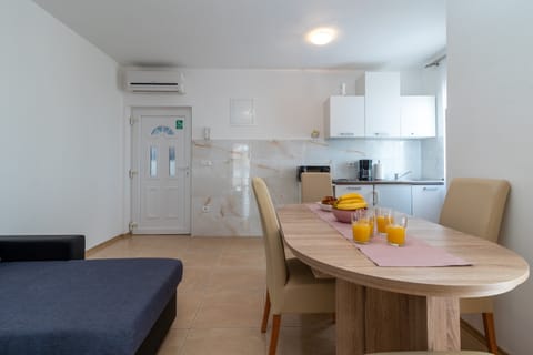 Dining area & living room