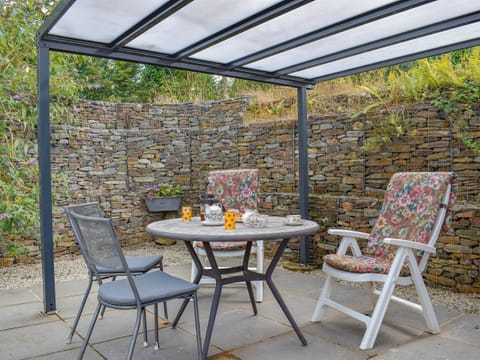 Sitting-out-area | Little Penquite, Landrake, near Saltash