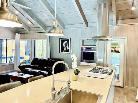 Fully equipped modern kitchen