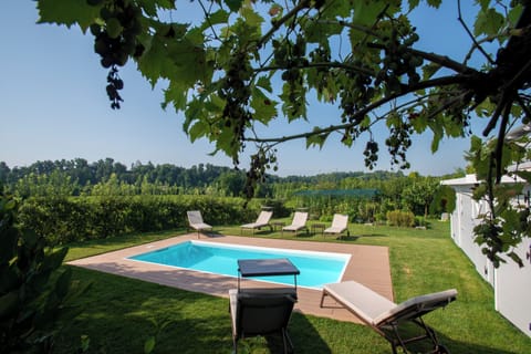 Seasonal outdoor pool, sun loungers