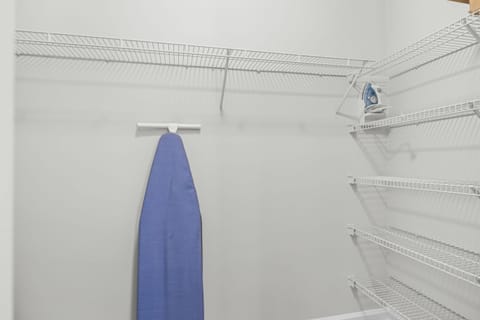 Apartment | Iron/ironing board, free WiFi