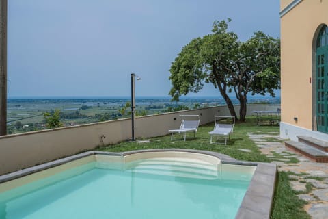 Autumn, Building Exterior, Pool, Spring, Summer