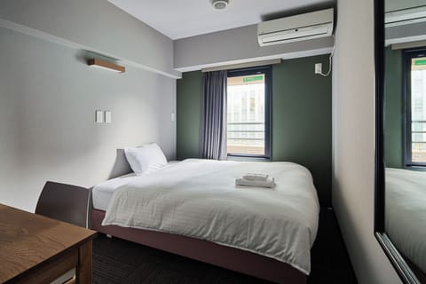 Standard Double Room, 1 Double Bed, Non Smoking, Bathtub | Desk, soundproofing, free WiFi, bed sheets