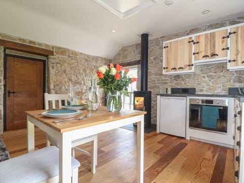 Fridge, dishwasher, electric kettle, toaster