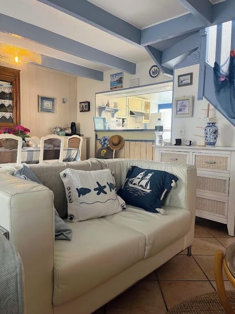 2f598e5a-84d0-4d2e-81ed-1c06bb12050e