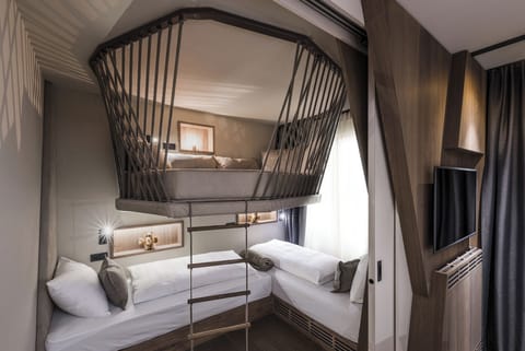 Family Studio Suite, Balcony, Lake View | In-room safe, free WiFi, bed sheets