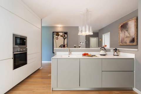 Autumn, Kitchen, Spring, Summer