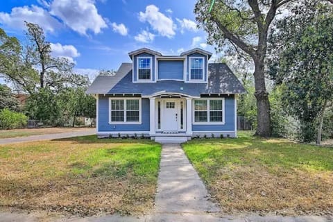 Fully renovated cottage close to downtown