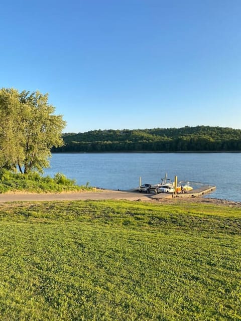 Free public boat ramp just .5 miles from the apartment