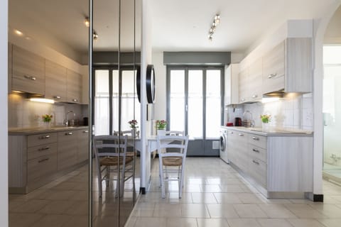 Panoramic Apartment | Living area | Smart TV