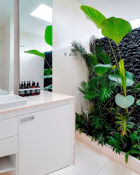 Design Villa, 2 Bedrooms, Garden View | Bathroom | Shower, rainfall showerhead, free toiletries, hair dryer