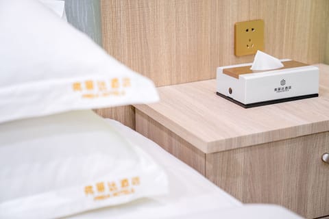 Premier Twin Room | Egyptian cotton sheets, premium bedding, down comforters