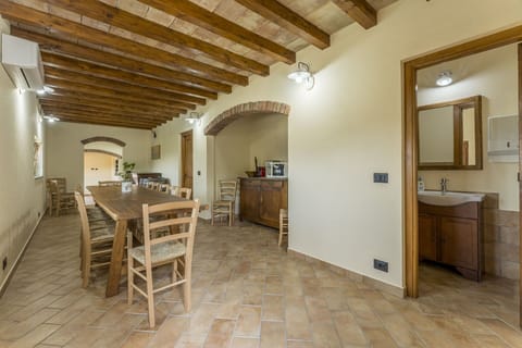 Autumn, Dining Room, Spring, Summer