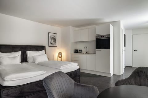 Comfort Double Room, Balcony | Hypo-allergenic bedding, blackout drapes, free WiFi, bed sheets