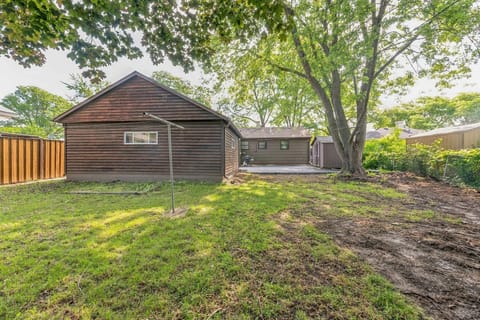 House, 2 Bedrooms | Exterior