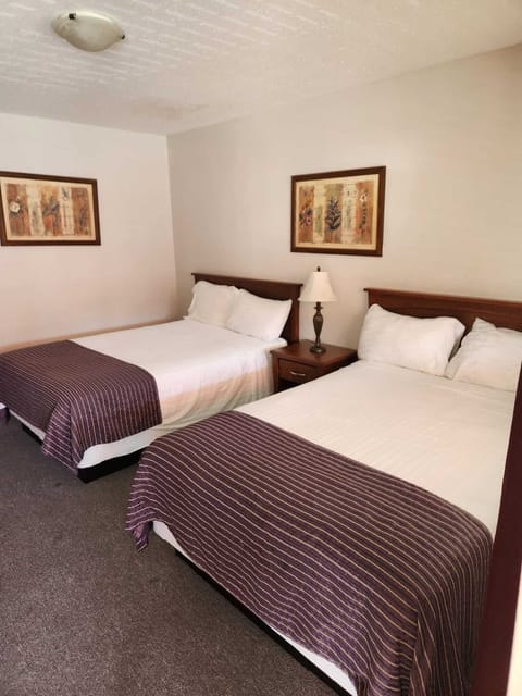 Standard Room 2 Double Beds | Desk, free WiFi, bed sheets