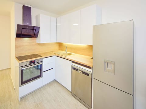 Cabinetry, Countertop, Property, Furniture, Kitchen Stove, Drawer, Kitchen, Wood, Sink, Kitchen Appliance