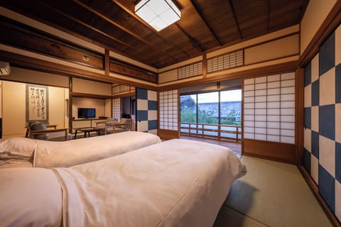 [KYU] Japanese-style room,Twin bed, Non-Smoking | Free WiFi