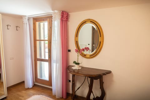 Classic Room | Individually decorated, individually furnished, desk, free WiFi