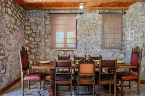 Manousaki,serene villa,pool,Near taverns,Crete,Greece