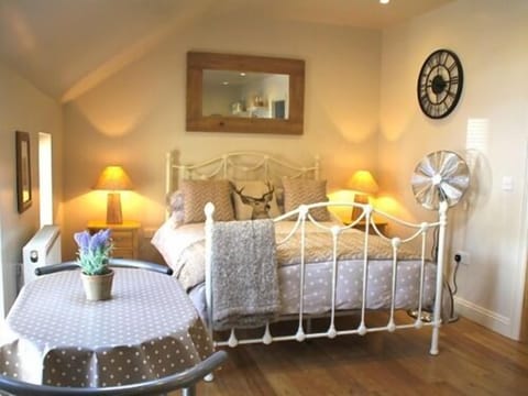 Double Room, Ensuite (Upper Cottage)