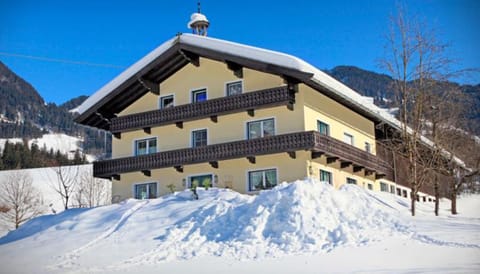 Holiday Home Exterior [winter]