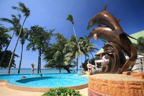 Outdoor pool, pool umbrellas, sun loungers