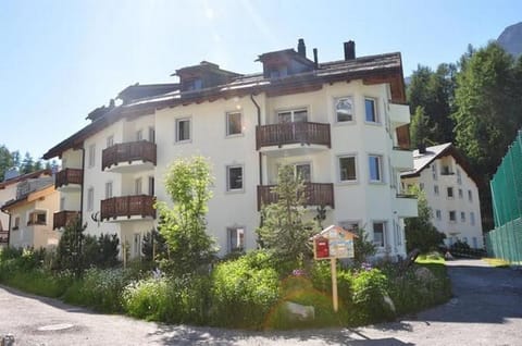 Exterior view Summertime