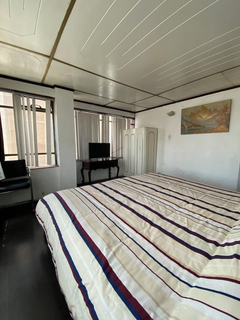 Executive Room | Iron/ironing board, free WiFi, bed sheets