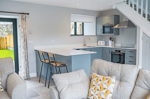 Cottage | Living area