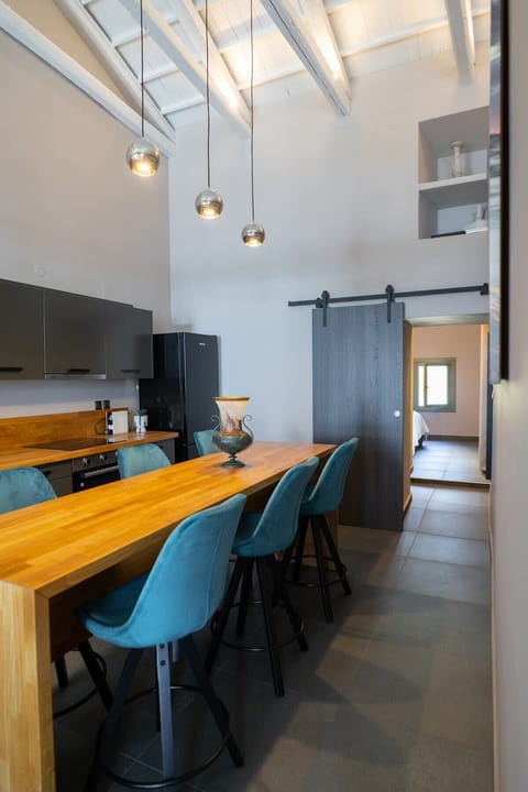 Spacious Dining space