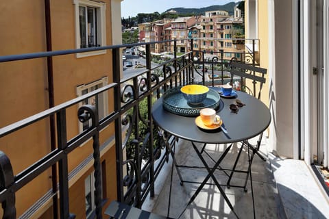 Economy Apartment | Balcony