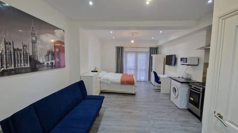 Apartment | 1 bedroom, iron/ironing board, free WiFi, bed sheets