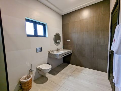 Superior Room | Bathroom