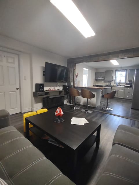 Living  room open concert to full kitchen.