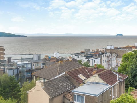 Surrounding area | Highbury House, Weston-super-Mare