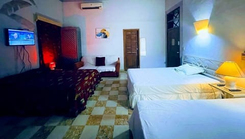 Family Quadruple Room | In-room safe, iron/ironing board, free WiFi
