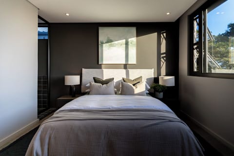 Luxury Villa | Laptop workspace, iron/ironing board, free WiFi, bed sheets