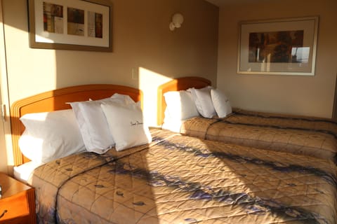 Room, 2 Queen Beds | Desk, free WiFi, bed sheets